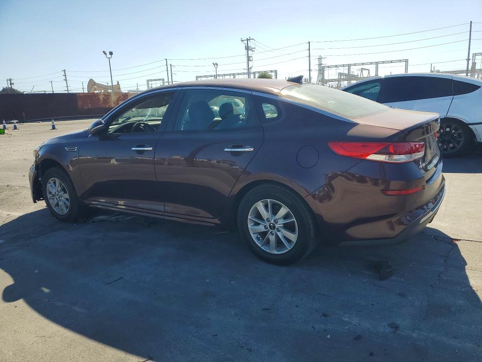 Photo 2 from auction – 2019 KIA OPTIMA with VIN 5XXGT4L39KG282420