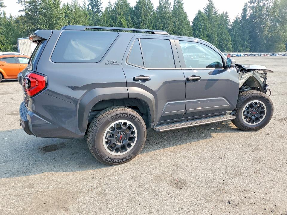 Photo 3 from auction – 2025 TOYOTA 4RUNNER with VIN JTEVB5BR4S5010539
