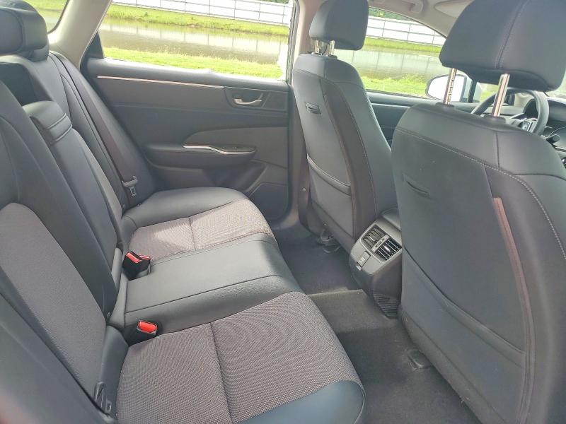 Photo 10 from auction – 2018 HONDA CLARITY with VIN JHMZC5F18JC010771