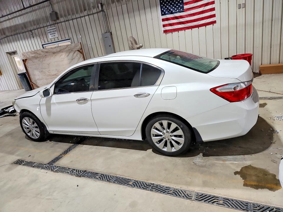 Photo 2 from auction – 2014 HONDA ACCORD with VIN 1HGCR2F70EA161972
