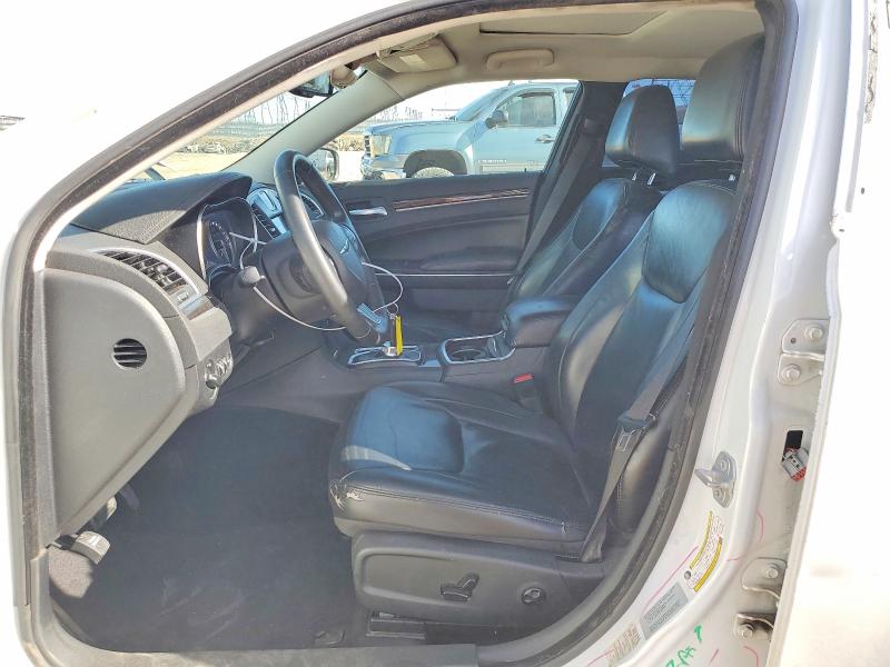 Photo 7 from auction – 2015 CHRYSLER 300 with VIN 2C3CCAAG9FH814193