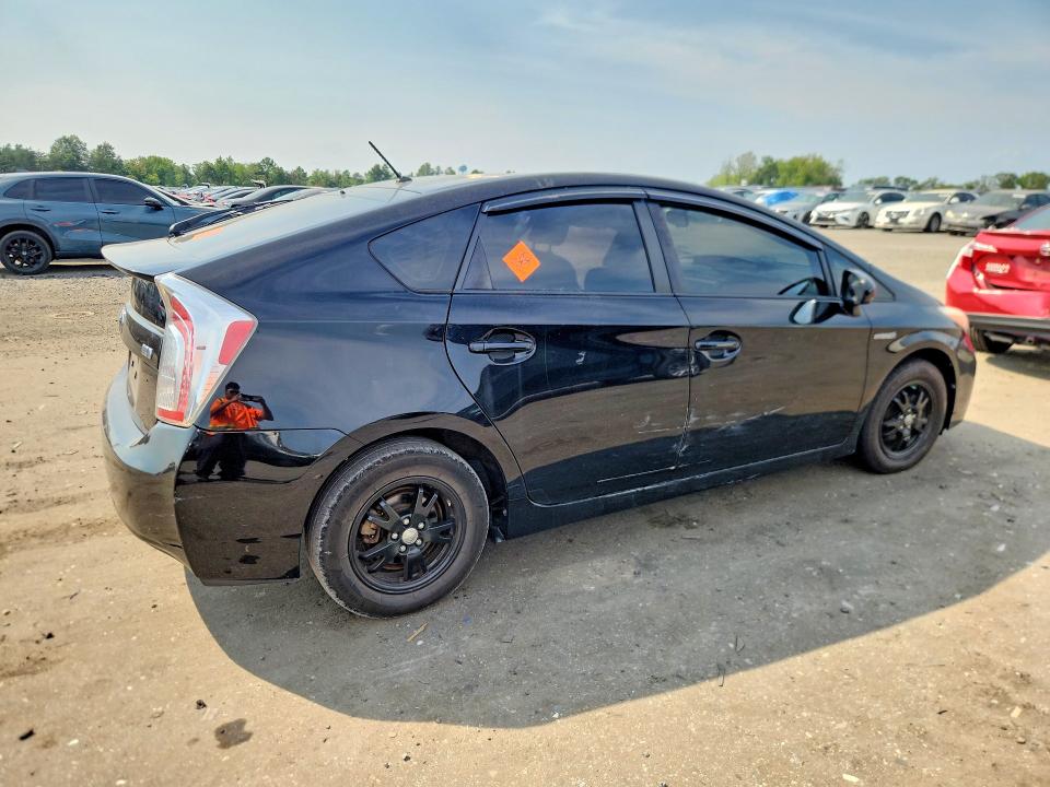 Photo 3 from auction – 2012 TOYOTA PRIUS with VIN JTDKN3DU8C5439155