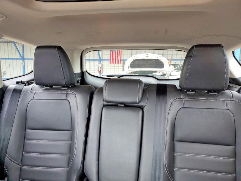 Photo 10 from auction – 2018 FORD ESCAPE with VIN 1FMCU9J91JUA09881