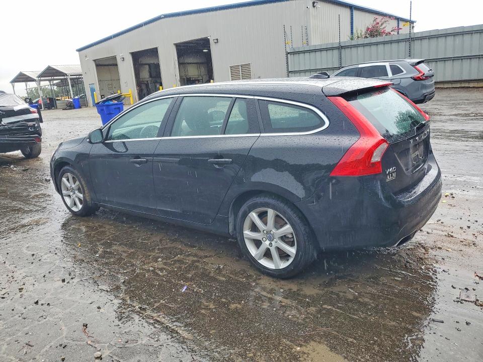 Foto 2 de la subasta – 2016 VOLVO V60 con VIN YV140MEK5G1289166