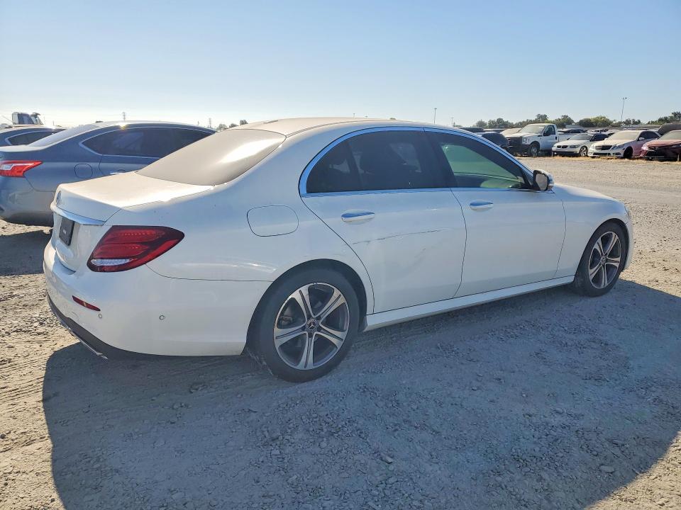 Photo 3 from auction – 2019 MERCEDES-BENZ E with VIN WDDZF4JB1KA577474