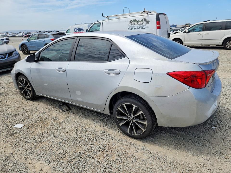 Photo 2 from auction – 2018 TOYOTA COROLLA with VIN 5YFBURHEXJP745637