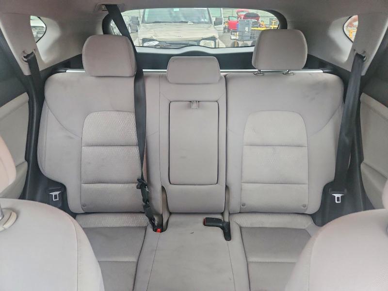 Photo 10 from auction – 2017 HYUNDAI TUCSON with VIN KM8J3CA22HU265032