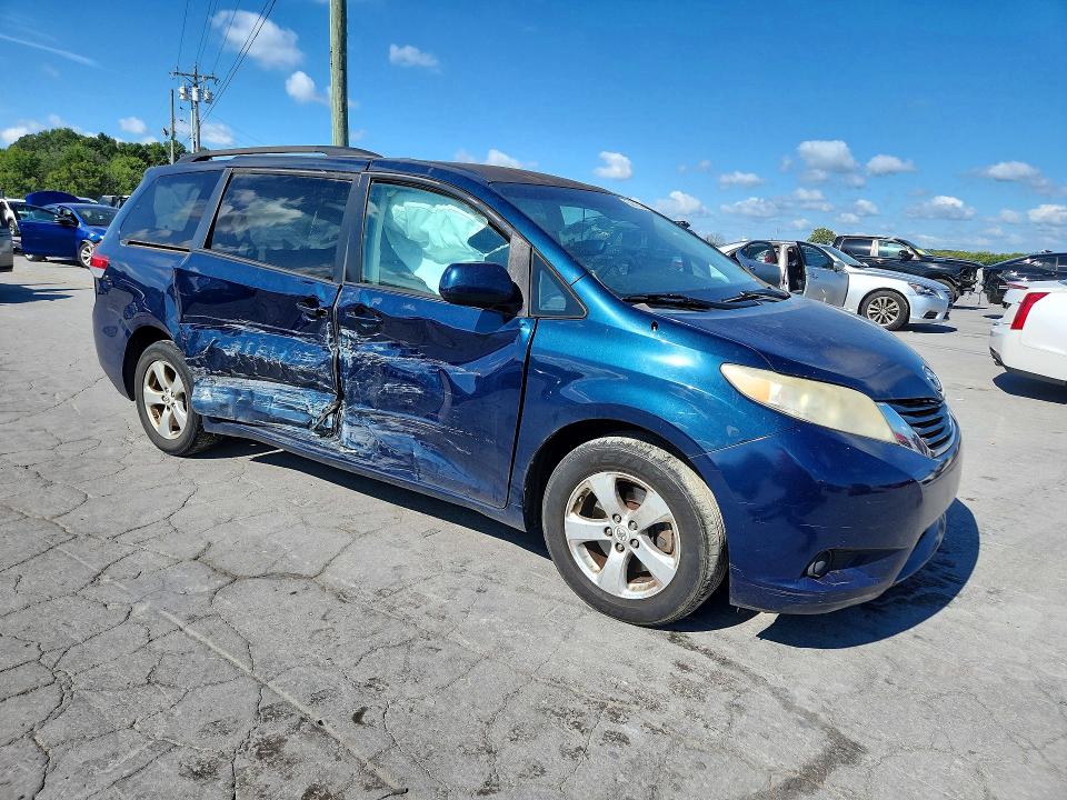 Photo 4 from auction – 2011 TOYOTA SIENNA with VIN 5TDKK3DC1BS125680