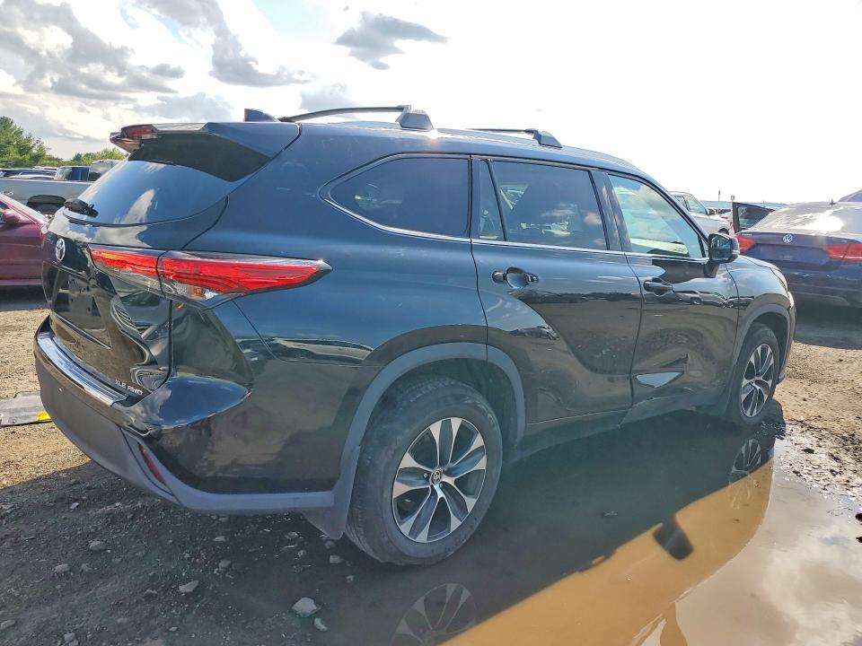 Photo 3 from auction – 2020 TOYOTA HIGHLANDER with VIN 5TDGZRBH3LS000524
