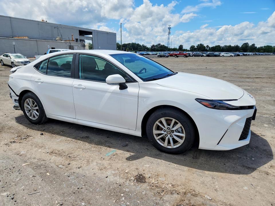 Photo 4 from auction – 2026 TOYOTA CAMRY with VIN 4T1DAACK1TU674877