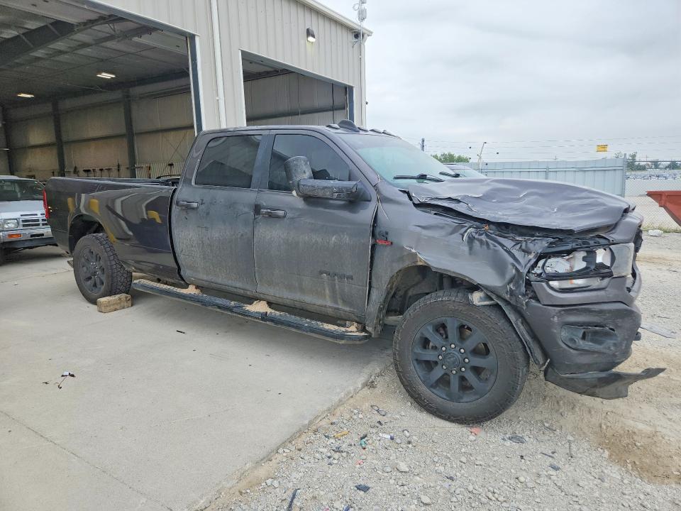 Снимка 4 от търг – 2022 RAM 3500 с VIN 3C63R3HLXNG389260