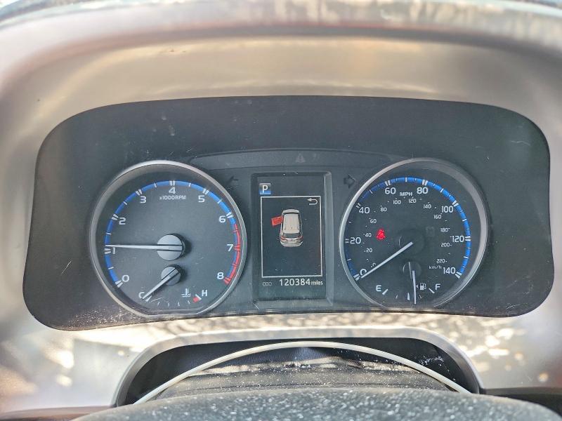 Photo 9 from auction – 2018 TOYOTA RAV4 with VIN JTMZFREV9JJ733030