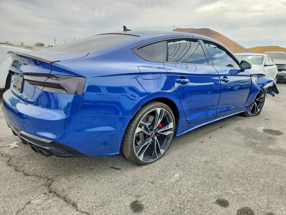 Фото 3 с аукциона – 2022 AUDI S5 с VIN WAUB4DF58NA033088