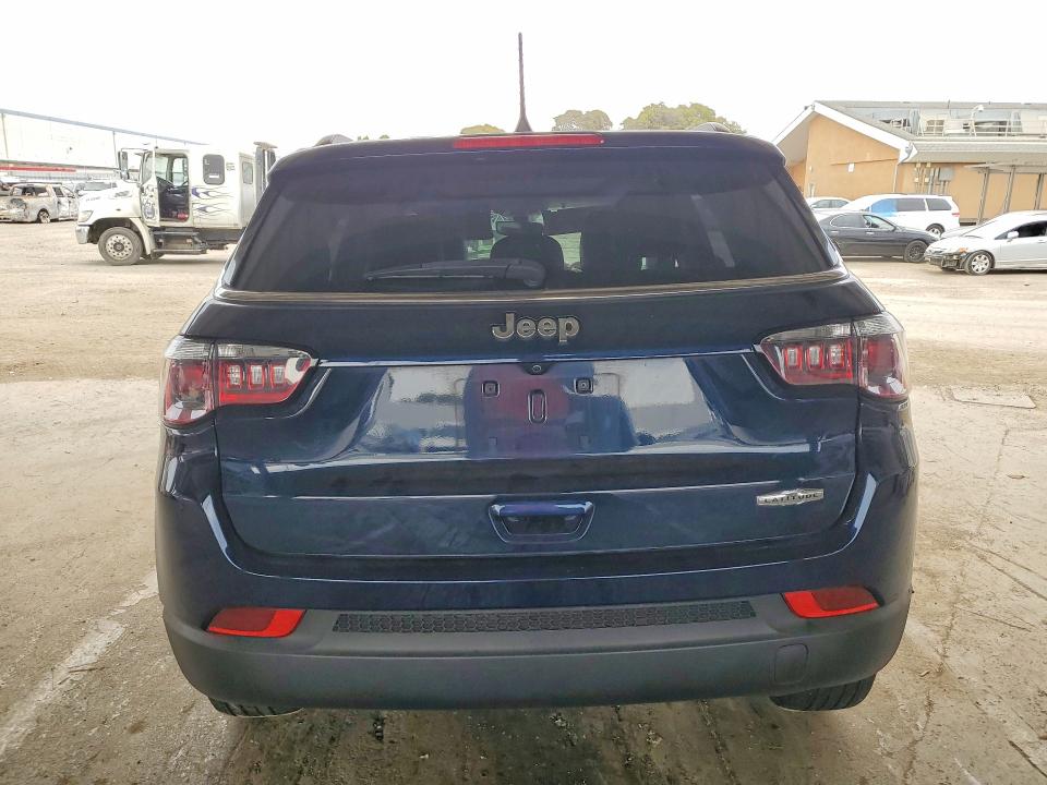 Photo 6 from auction – 2018 JEEP COMPASS with VIN 3C4NJCBBXJT286253