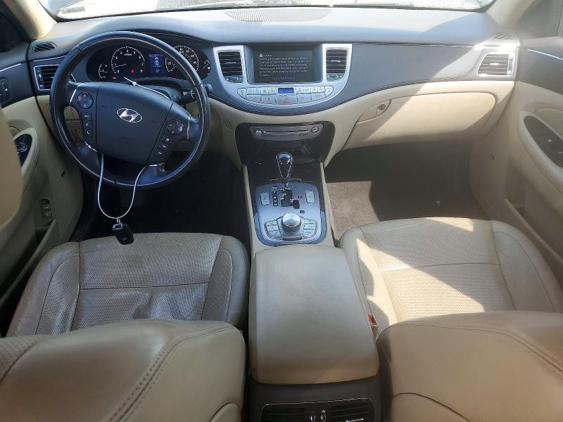 Photo 8 from auction – 2011 HYUNDAI GENESIS with VIN KMHGC4DE0BU128331