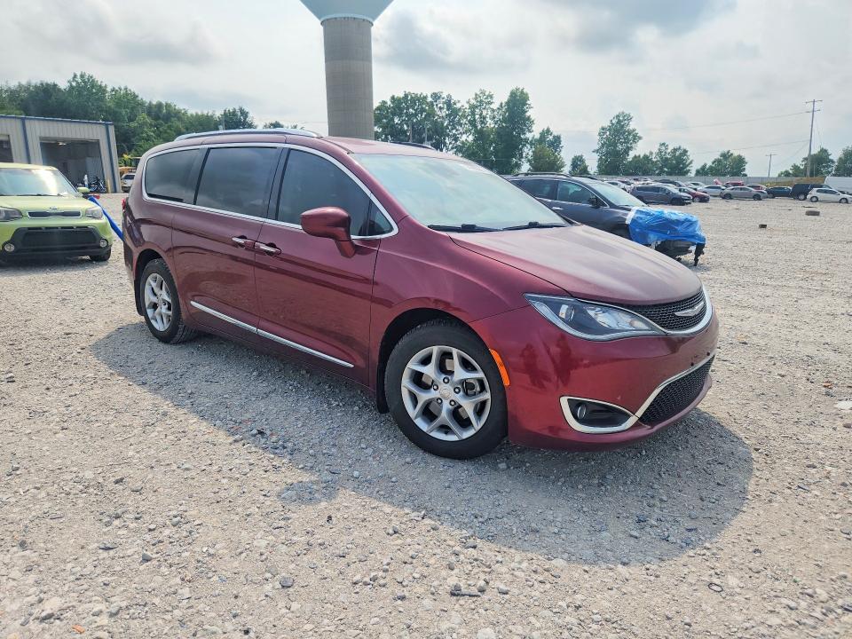 Photo 4 from auction – 2017 CHRYSLER PACIFICA with VIN 2C4RC1EG7HR659852