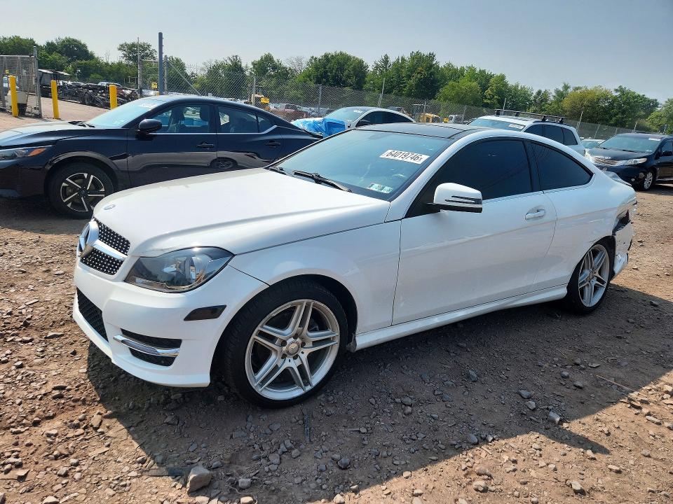 MERCEDES-BENZ C 2013 with VIN WDDGJ4HB2DF960874 - Photo from auction