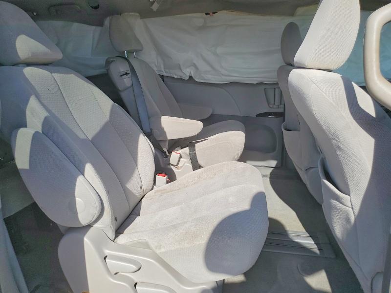 Photo 11 from auction – 2014 TOYOTA SIENNA with VIN 5TDKK3DC1ES479462
