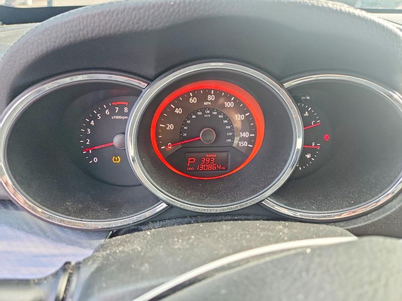 Photo 9 from auction – 2011 KIA SORENTO with VIN 5XYKWDA23BG175855