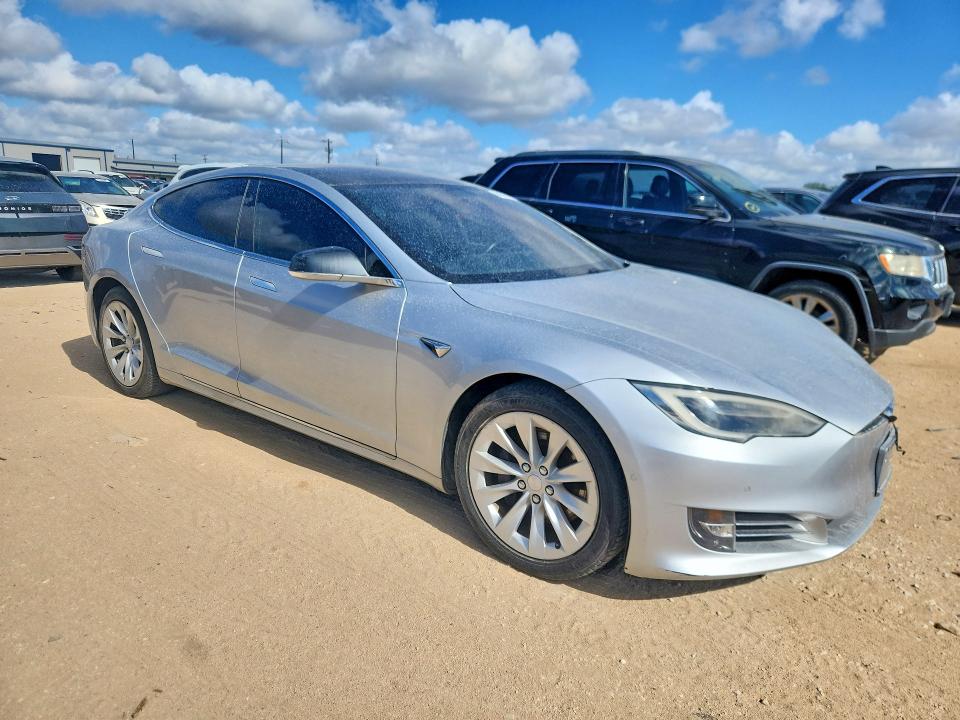 Photo 4 from auction – 2017 TESLA MODEL S with VIN 5YJSA1E15HF206781