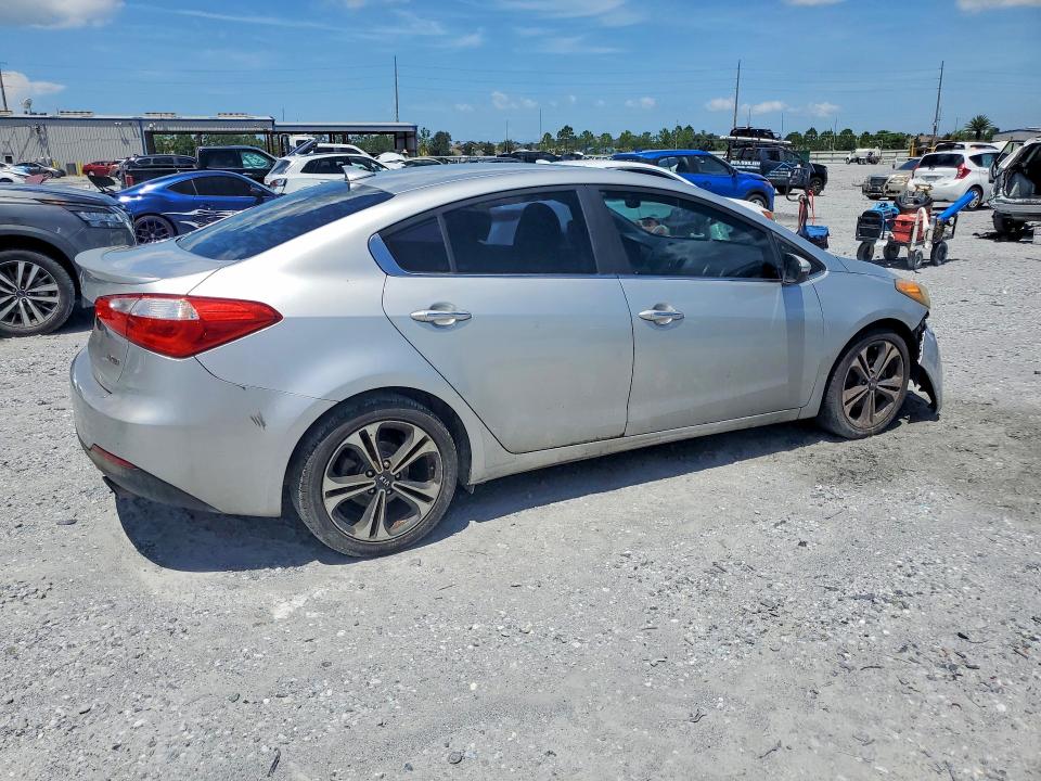 Photo 3 from auction – 2015 KIA FORTE with VIN KNAFZ4A80F5303817