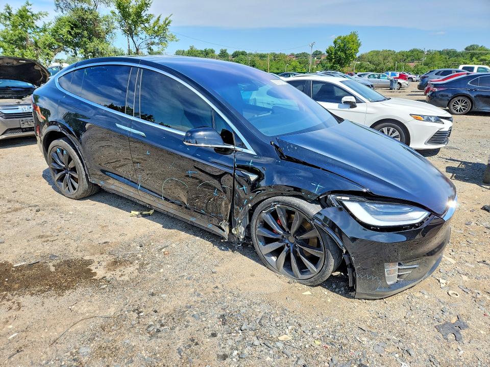 Фото 4 с аукциона – 2020 TESLA MODEL X с VIN 5YJXCDE49LF262520