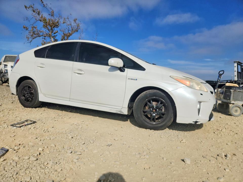 Photo 4 from auction – 2013 TOYOTA PRIUS with VIN JTDKN3DU7D1684442