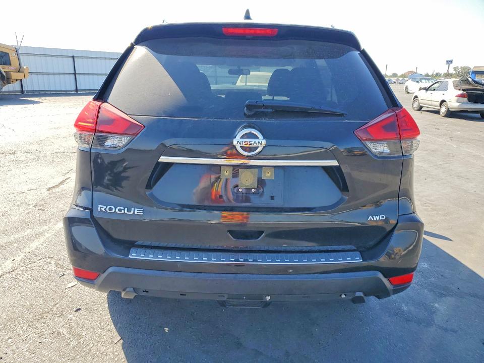 Photo 6 from auction – 2017 NISSAN ROGUE with VIN JN8AT2MV7HW013046
