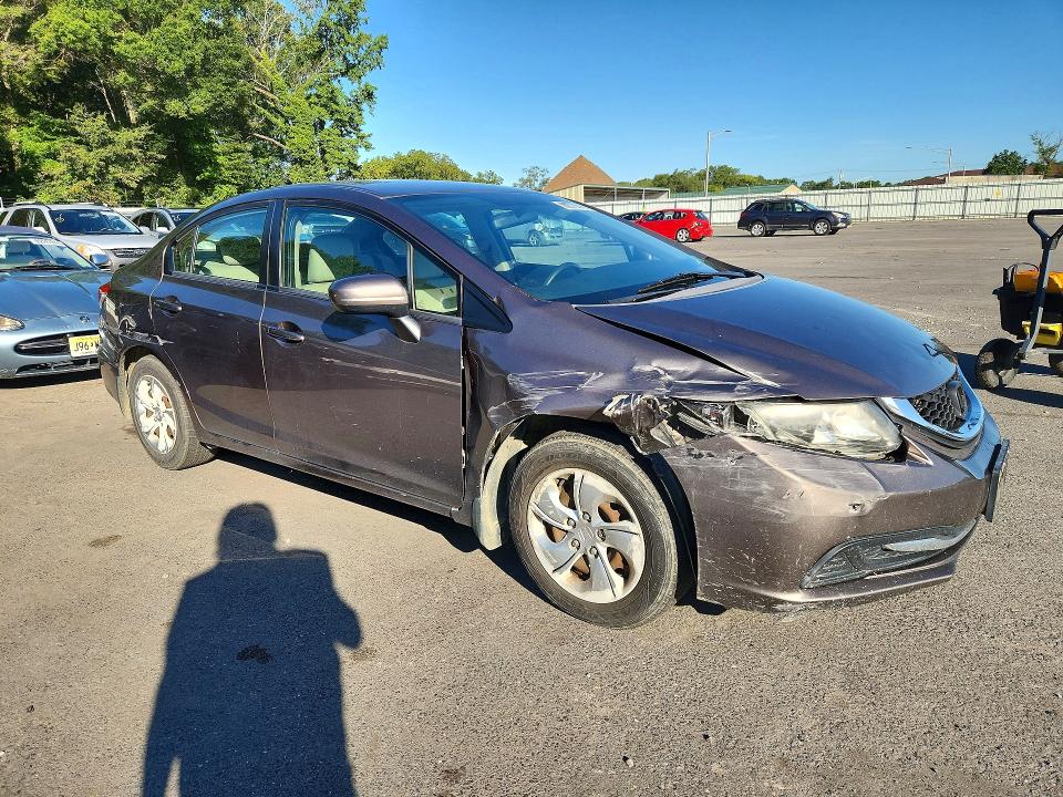 Photo 4 from auction – 2014 HONDA CIVIC with VIN 19XFB2F59EE219346