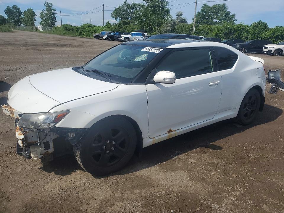 SCION TC 2011 with VIN JTKJF5C78B3000346 - Photo from auction
