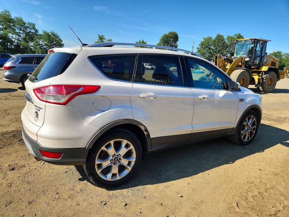 Photo 3 from auction – 2015 FORD ESCAPE with VIN 1FMCU9J91FUC72220