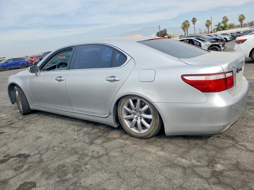 Photo 2 from auction – 2007 LEXUS LS with VIN JTHGL46F475004556