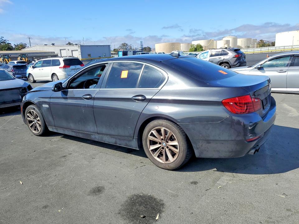 Photo 2 from auction – 2016 BMW 528 with VIN WBA5A5C55GD527670
