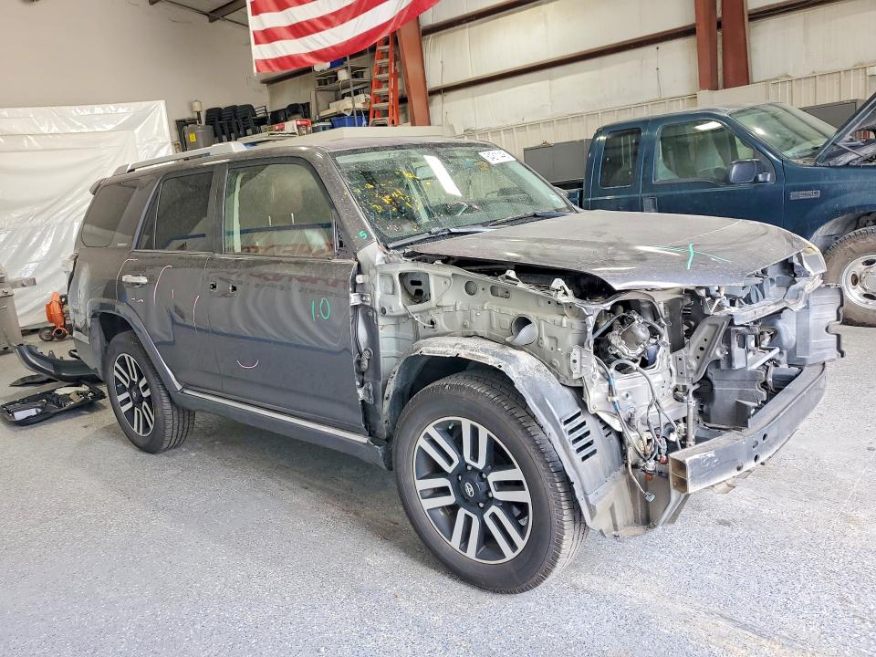 Photo 4 from auction – 2016 TOYOTA 4RUNNER with VIN JTEBU5JR1G5313025