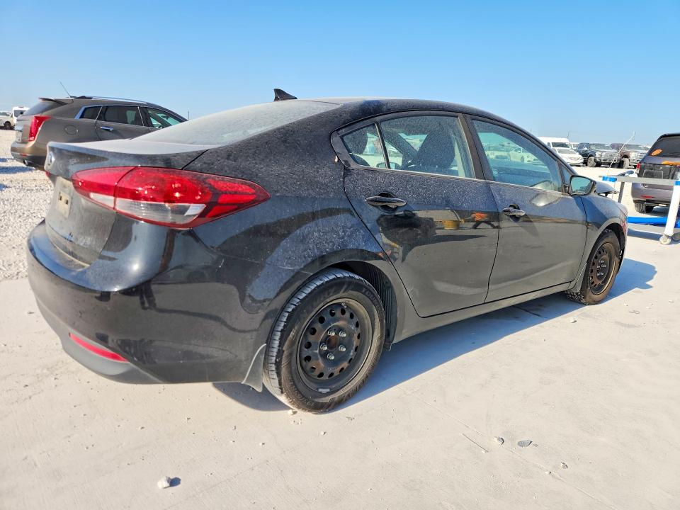 Photo 3 from auction – 2018 KIA FORTE with VIN 3KPFK4A77JE284436