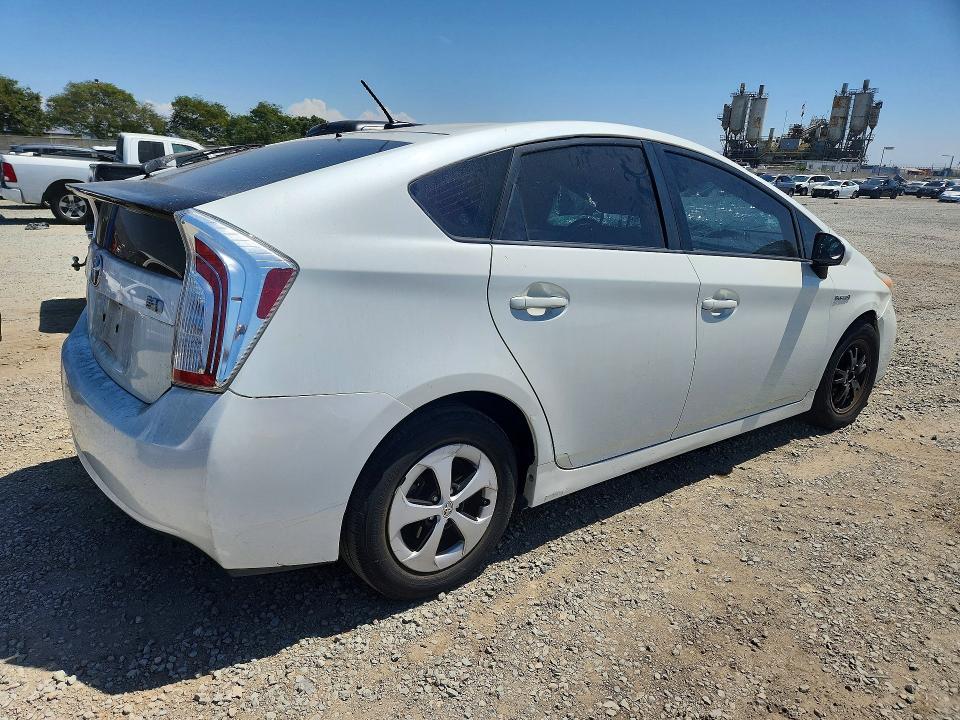Photo 3 from auction – 2014 TOYOTA PRIUS with VIN JTDKN3DU8E1810244