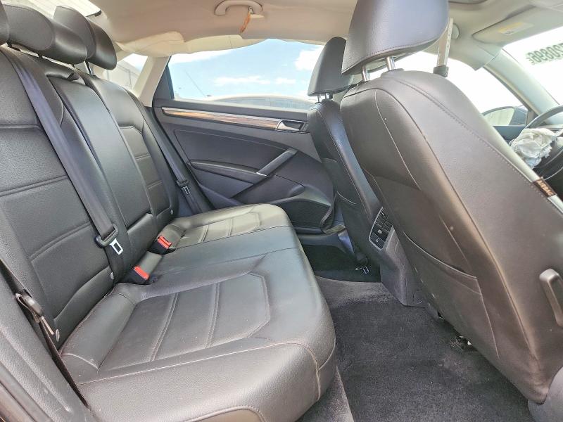 Photo 10 from auction – 2016 VOLKSWAGEN PASSAT with VIN 1VWBT7A35GC057396