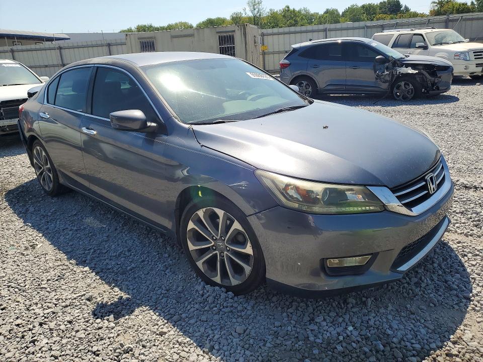 Photo 4 from auction – 2015 HONDA ACCORD with VIN 1HGCR2F51FA087171