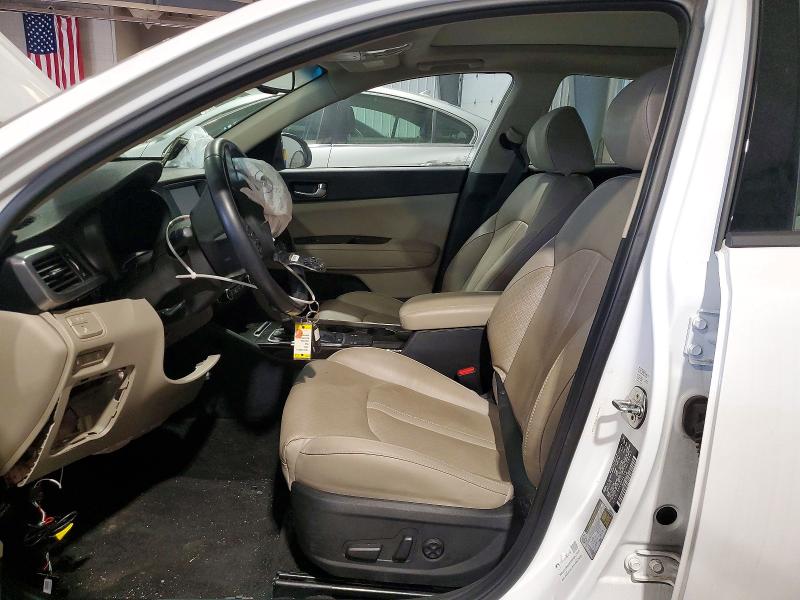 Photo 7 from auction – 2018 KIA OPTIMA with VIN 5XXGU4L30JG248247