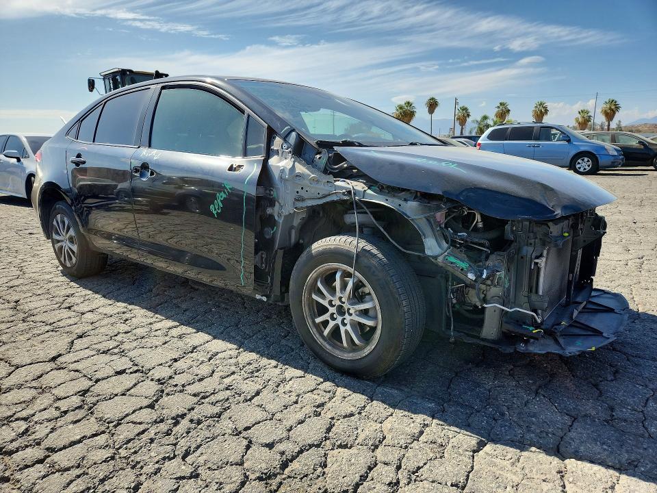Photo 4 from auction – 2022 TOYOTA COROLLA with VIN JTDEAMDE3NJ052496