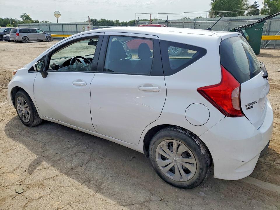 Photo 2 from auction – 2019 NISSAN VERSA NOTE with VIN 3N1CE2CP2KL355795