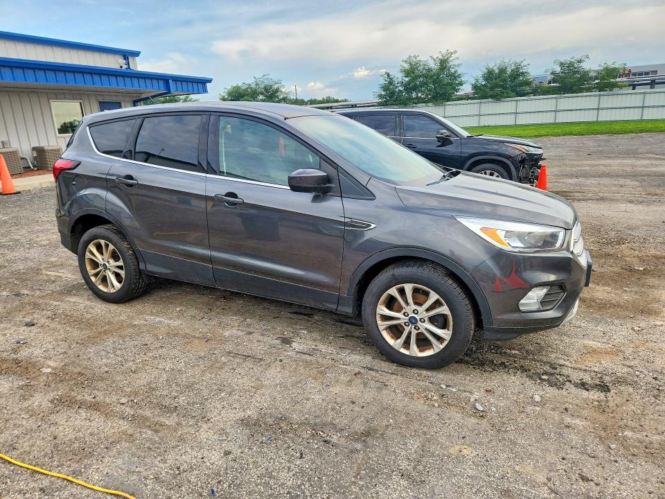 Photo 4 from auction – 2019 FORD ESCAPE with VIN 1FMCU0GD8KUB13082