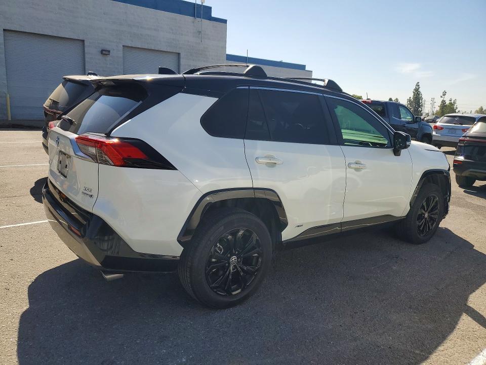 Photo 3 from auction – 2022 TOYOTA RAV4 with VIN JTME6RFV9ND527238