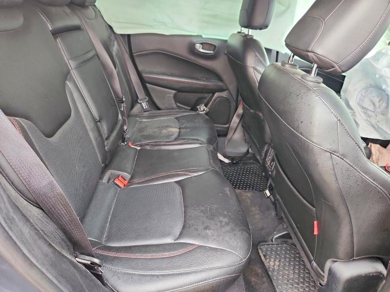Zdjęcie 11 z aukcji – 2018 JEEP COMPASS z VIN 3C4NJDDB1JT345905