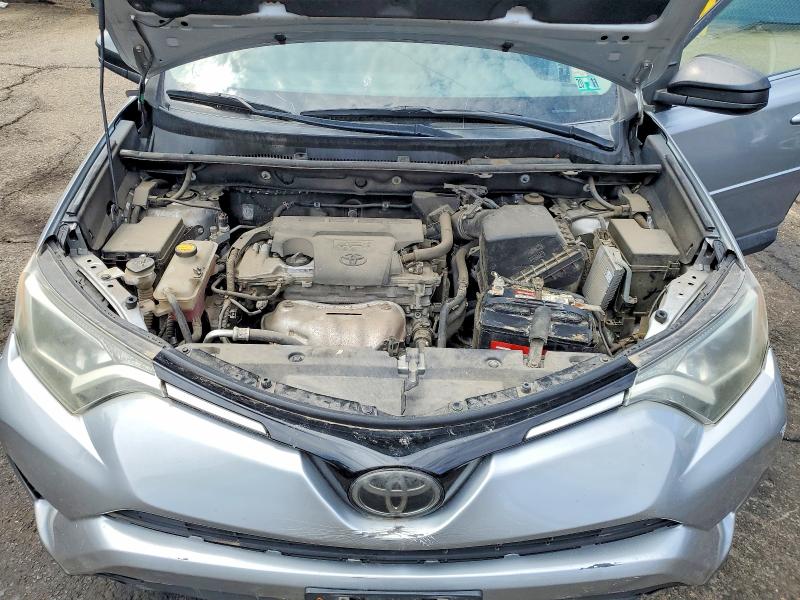 Photo 11 from auction – 2017 TOYOTA RAV4 with VIN 2T3BFREV4HW541057