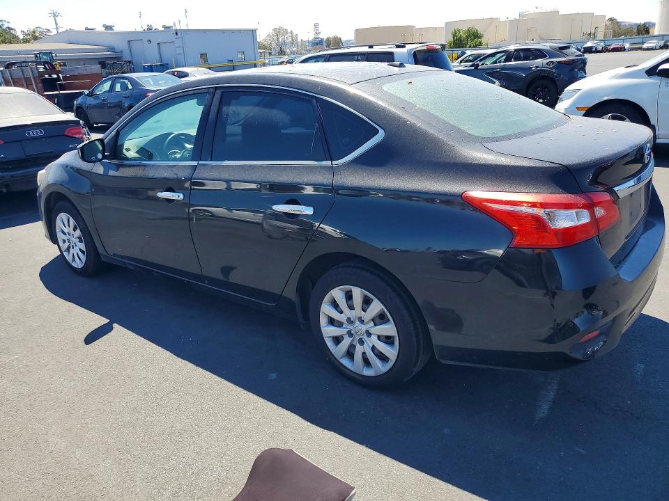 Photo 2 from auction – 2017 NISSAN SENTRA with VIN 3N1AB7APXHY359394