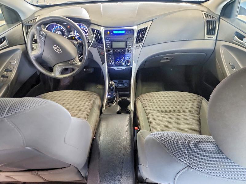 Photo 8 from auction – 2012 HYUNDAI SONATA with VIN 5NPEB4AC0CH406335