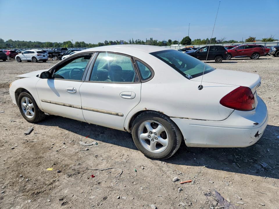 Photo 2 from auction – 2001 FORD TAURUS with VIN 1FAFP55U21G182099