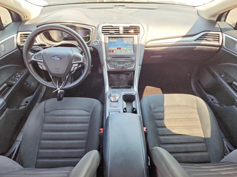 Photo 8 from auction – 2017 FORD FUSION with VIN 3FA6P0LU2HR264939