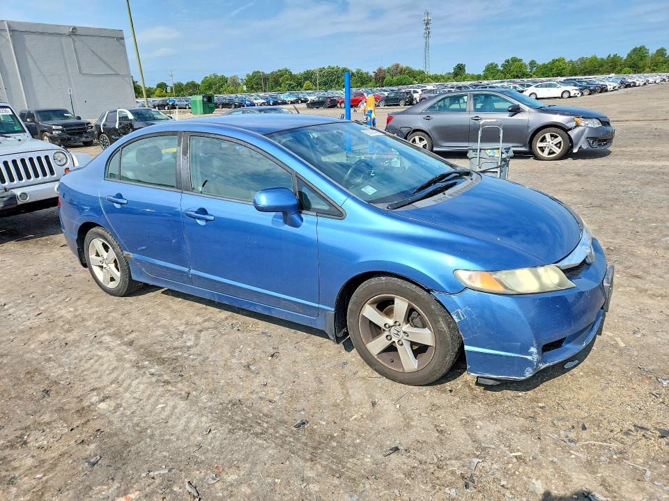 Фото 4 с аукциона – 2010 HONDA CIVIC с VIN 19XFA1F64AE087015